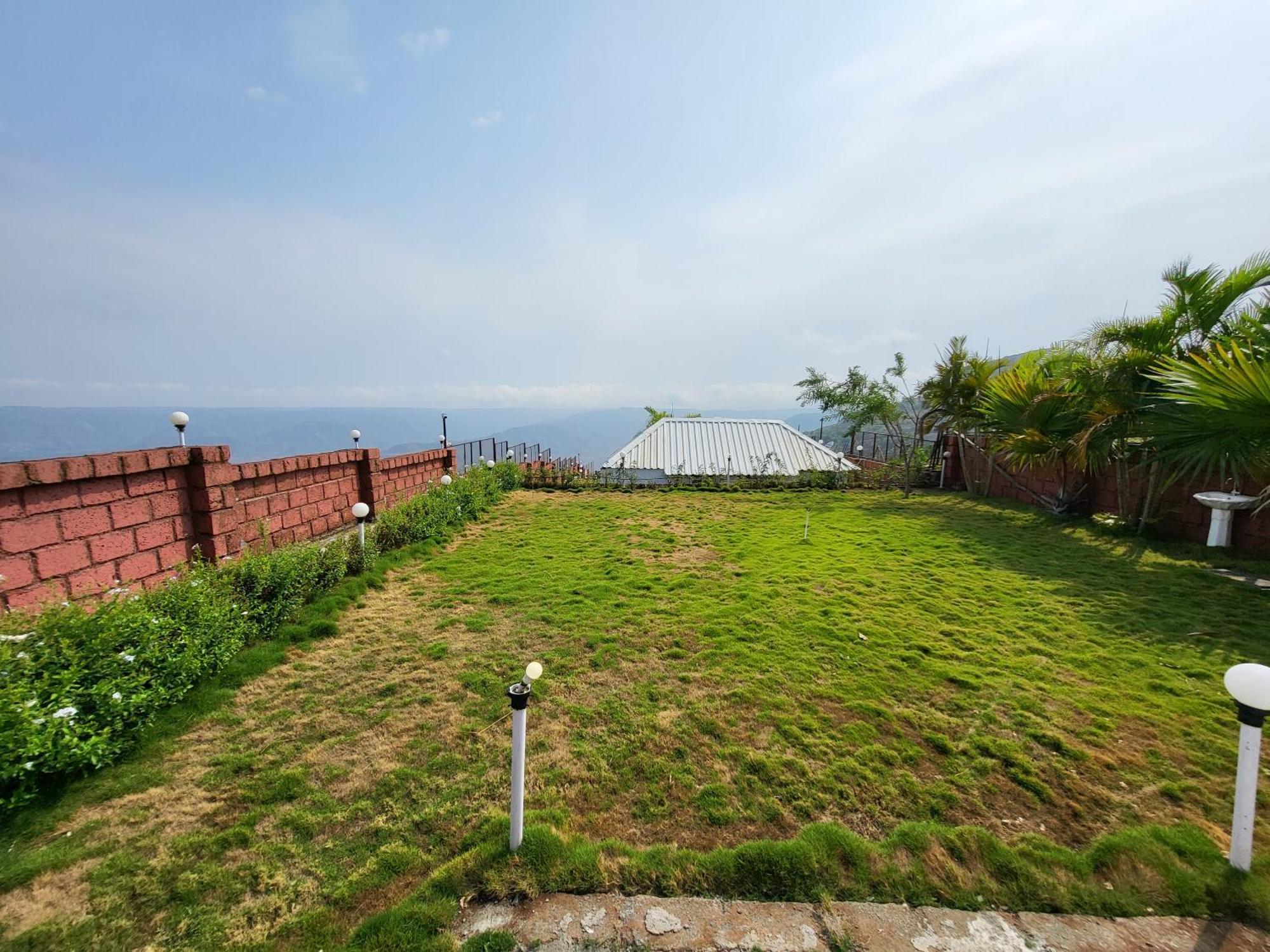 Paras Holiday Home Satara Ngoại thất bức ảnh