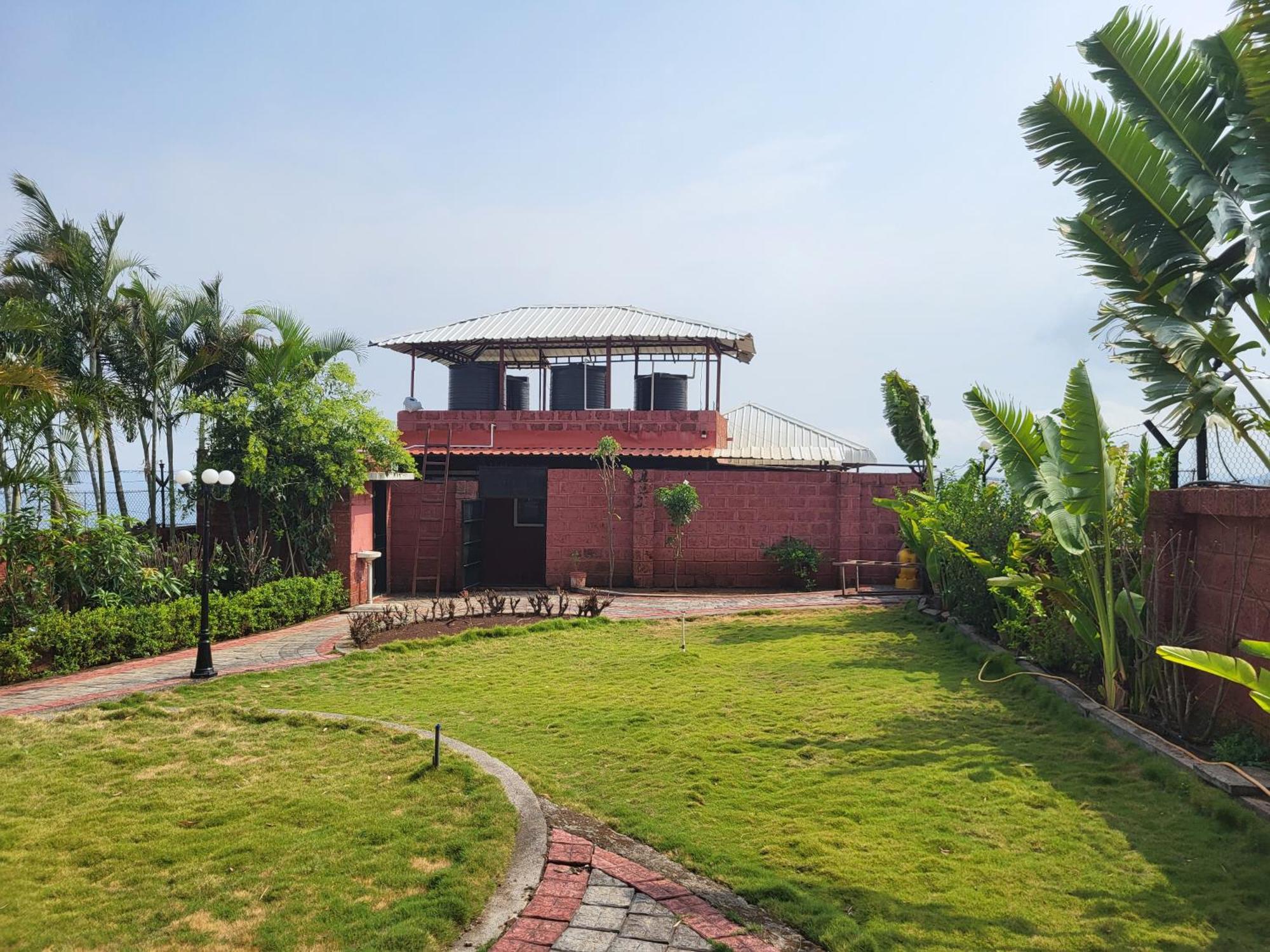 Paras Holiday Home Satara Ngoại thất bức ảnh