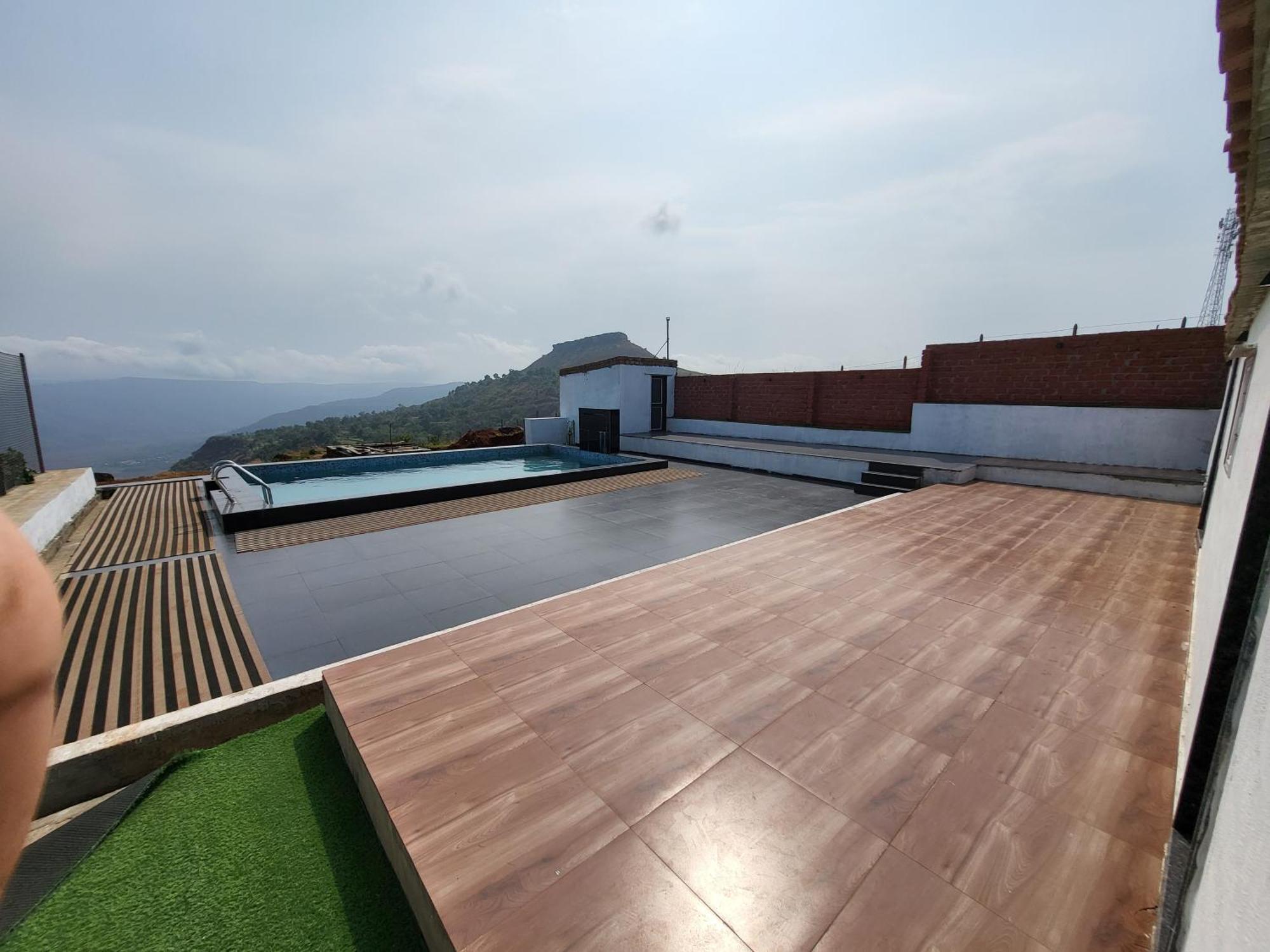 Paras Holiday Home Satara Ngoại thất bức ảnh