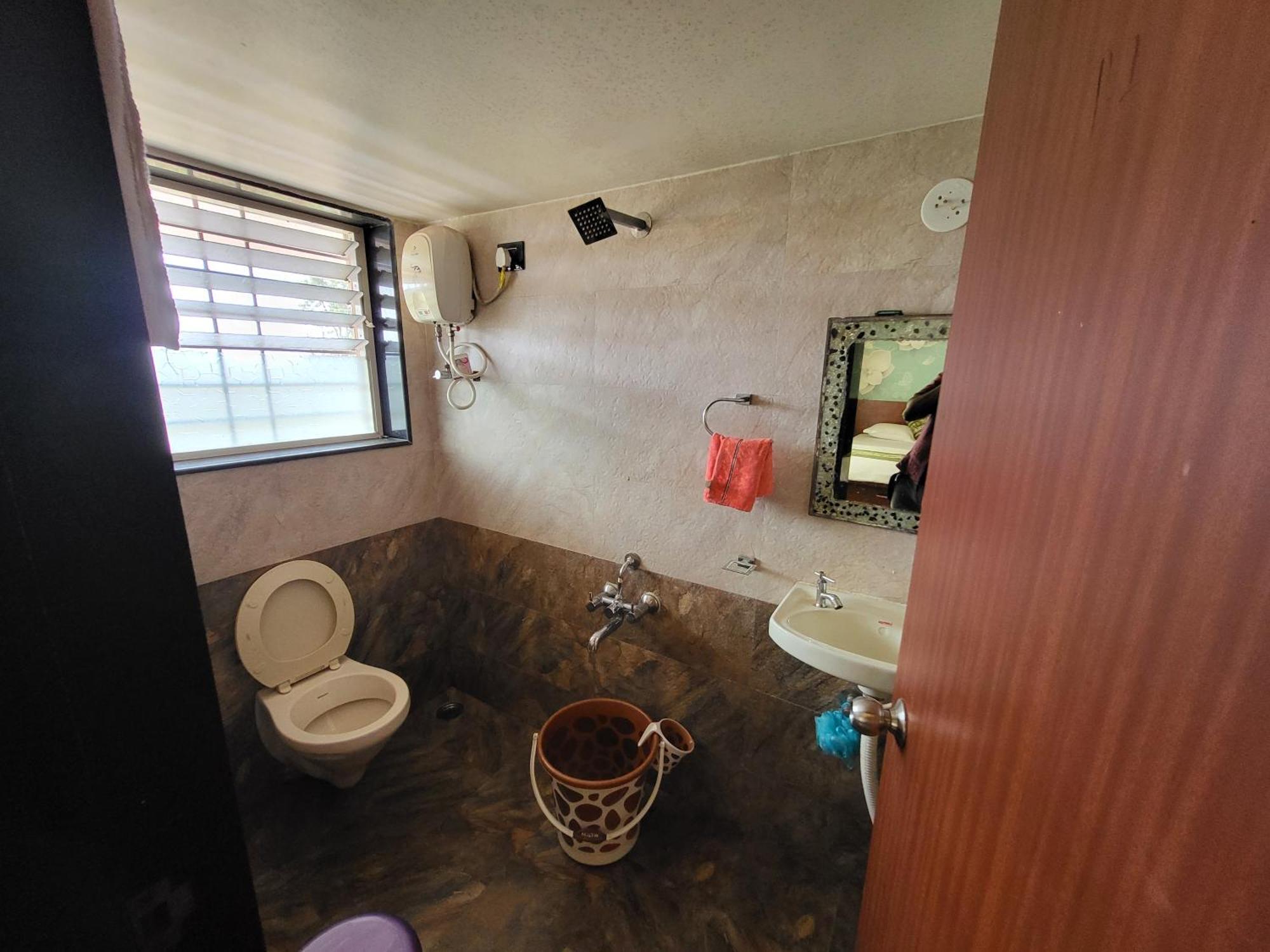 Paras Holiday Home Satara Ngoại thất bức ảnh