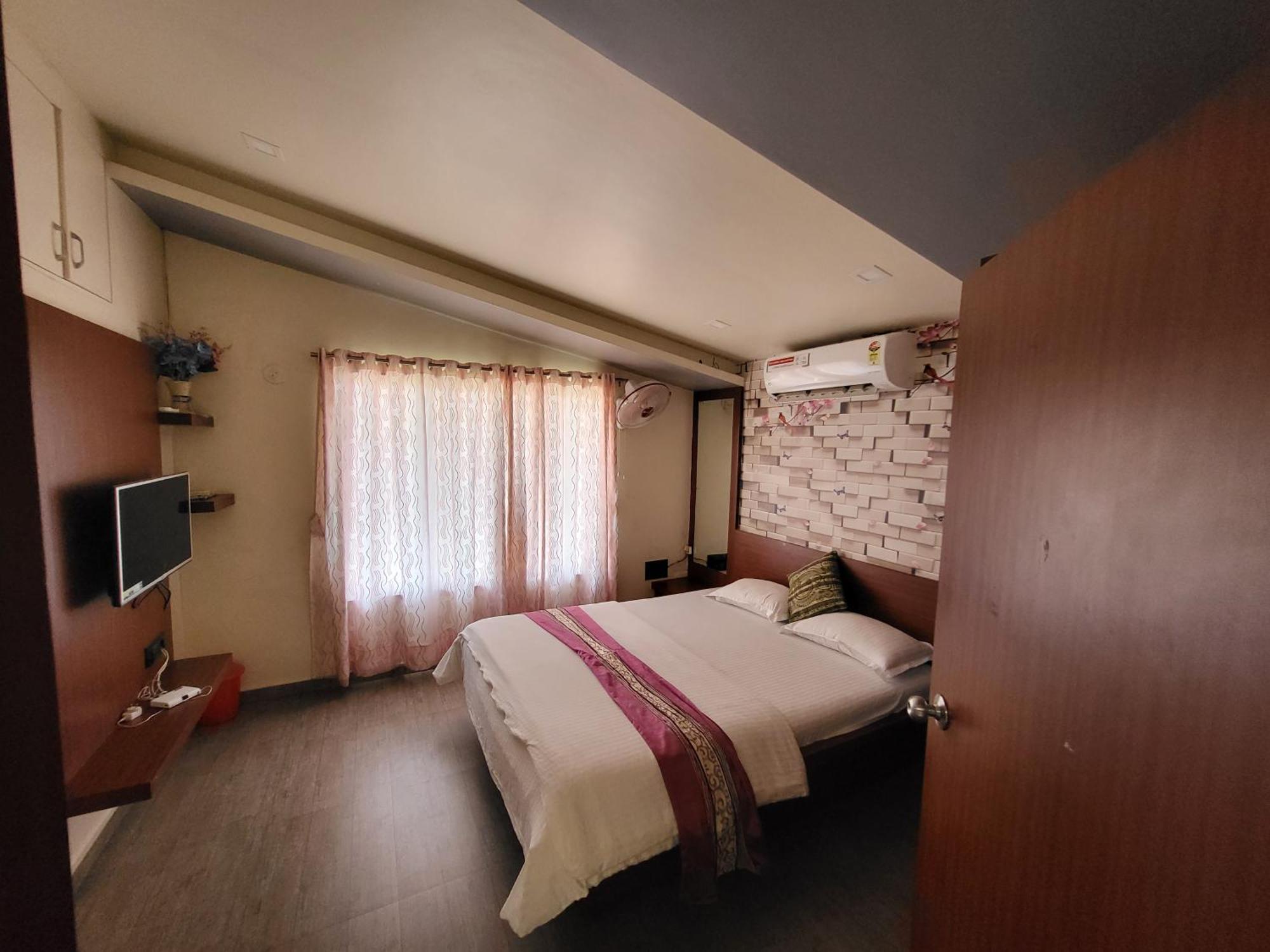 Paras Holiday Home Satara Ngoại thất bức ảnh