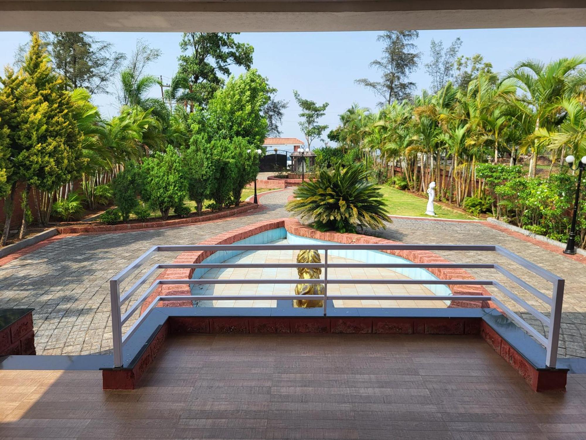 Paras Holiday Home Satara Ngoại thất bức ảnh