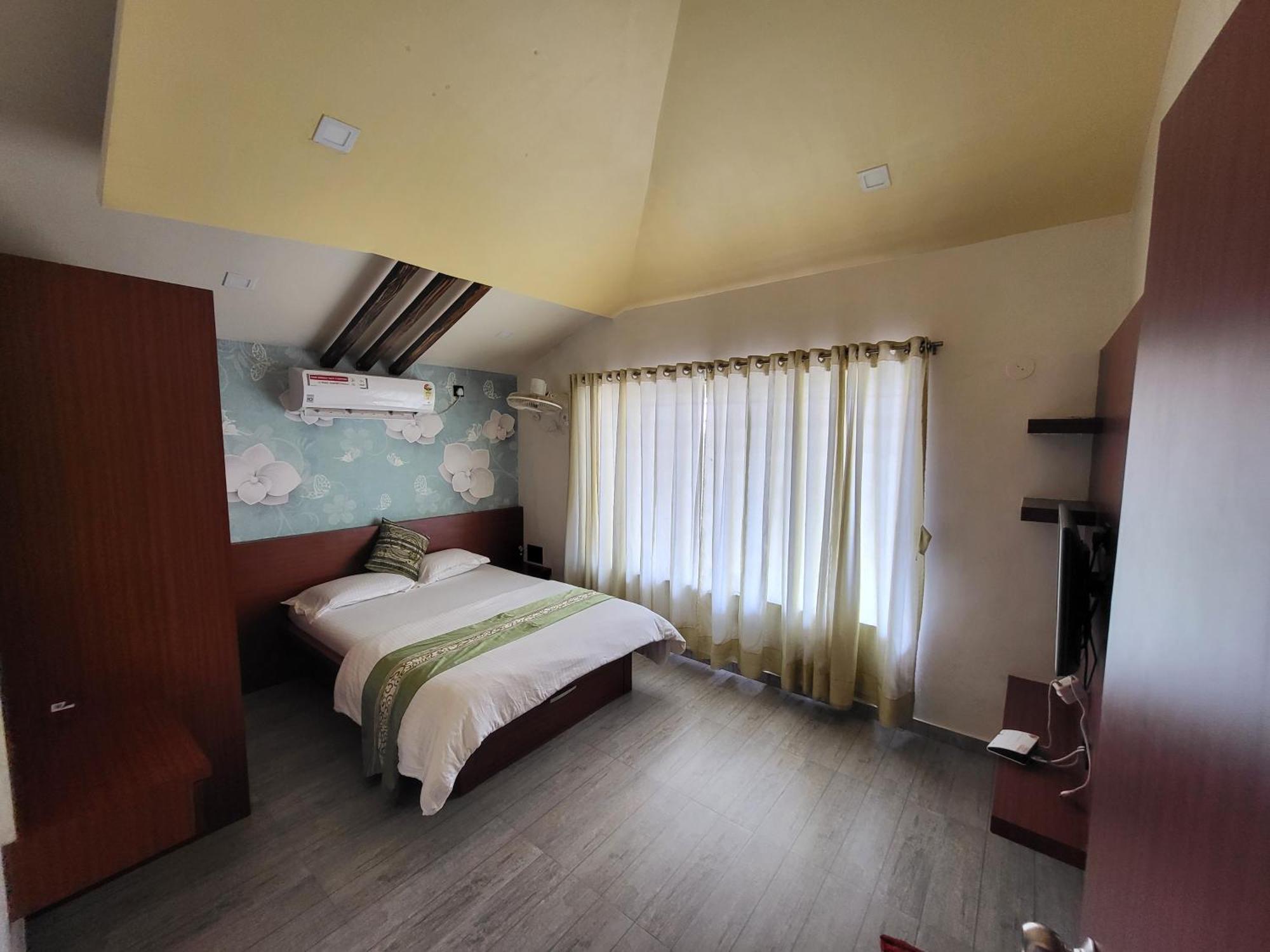 Paras Holiday Home Satara Ngoại thất bức ảnh